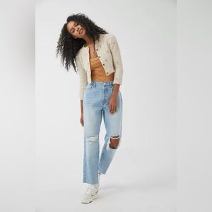 BDG High-Waisted Slim Straight Jean – Ripped Light Wash